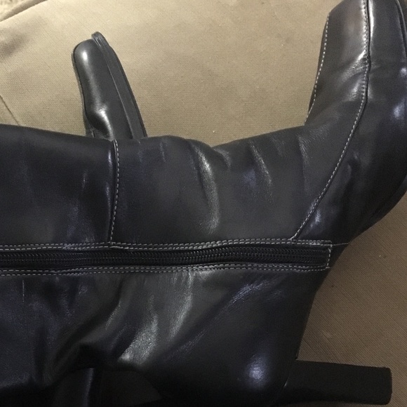 Anne Klein black knee high boots 👢zip up S. 8 1/2 - Picture 5 of 8